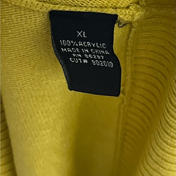 BcbgMaxAzria: mustard batwing XL soft loose neck sweater - Picture 10 of 13